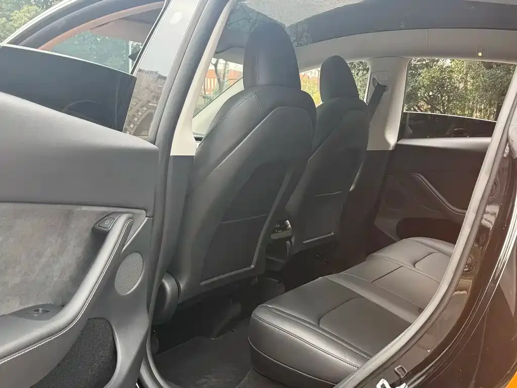 Tesla Model Y 2024 из CN, фото 4
