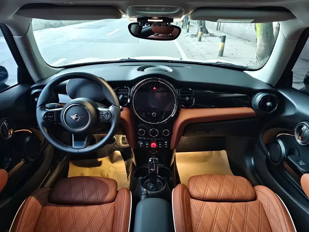 MINI Cooper (3-door) 2021 из CN, фото 2