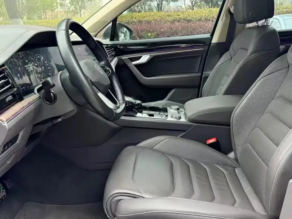Volkswagen Touareg 2022 из CN, фото 5