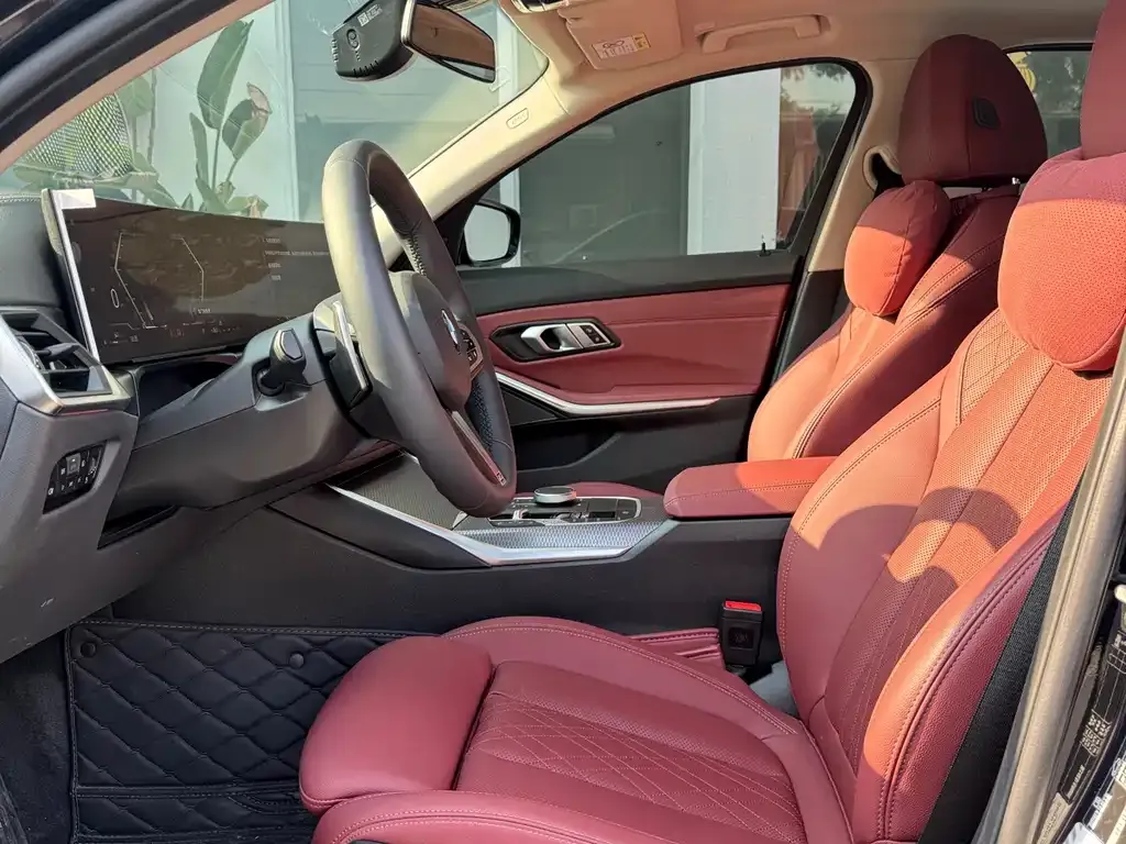 BMW 3 Series 2024 из CN, фото 8
