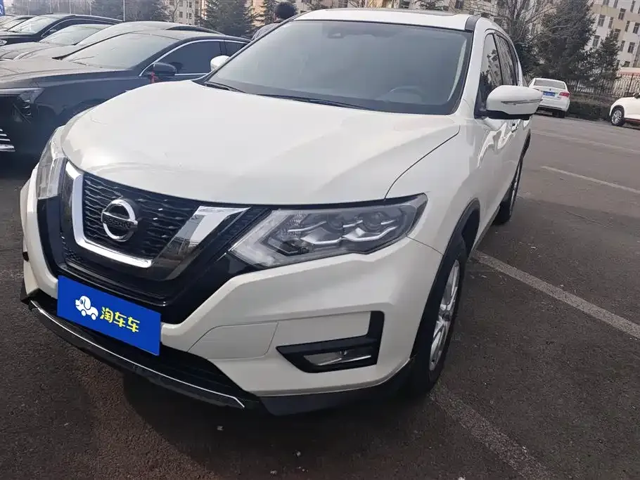 Nissan X-Trail — фото 1