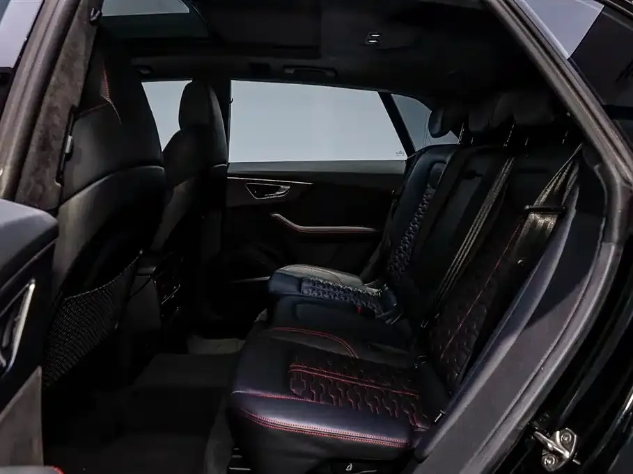Audi RS Q8 2022 из CN, фото 4