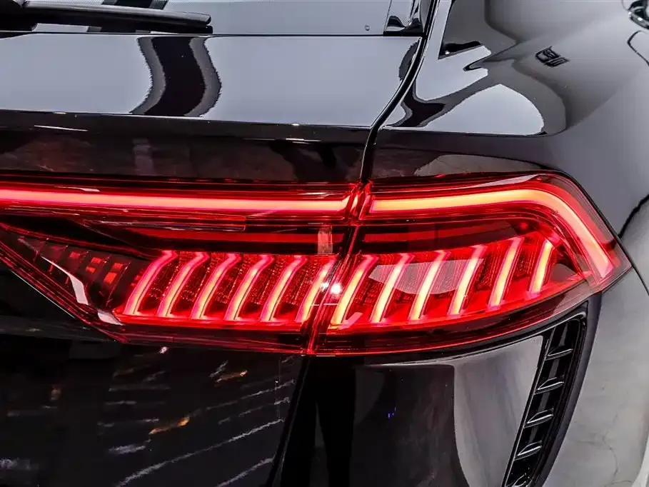 Audi RS Q8 2022 из CN, фото 3