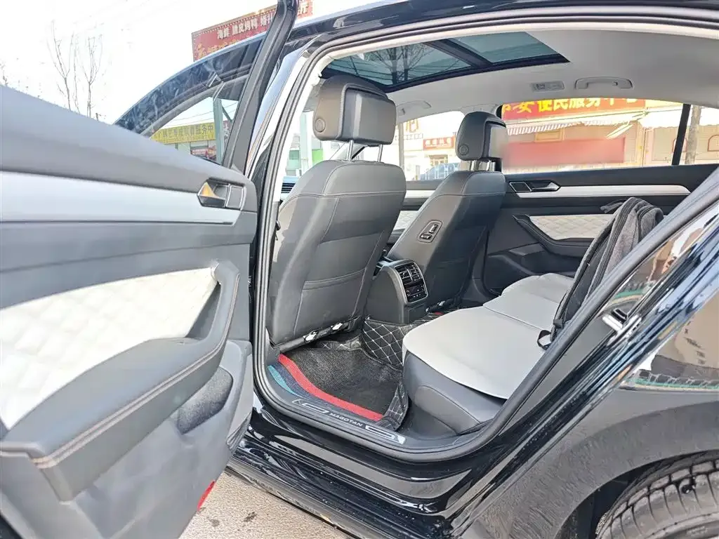 Volkswagen Magotan 2025 из CN, фото 2