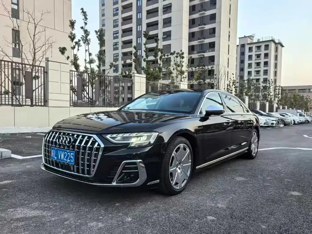 Audi A8 2022 из CN, фото 1