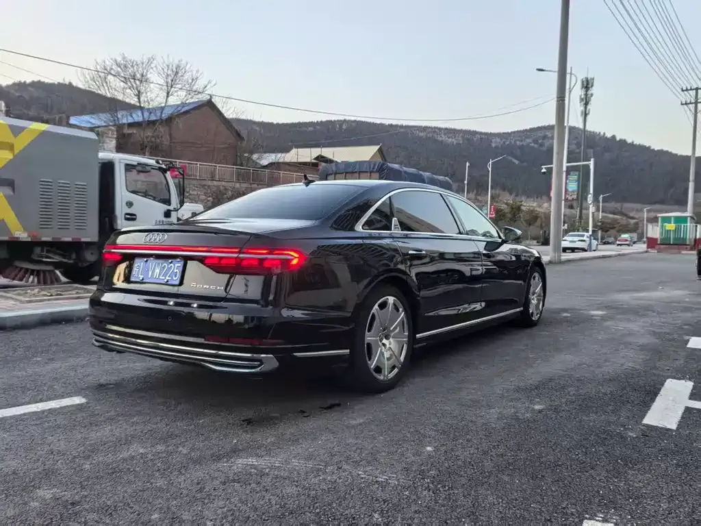 Audi A8 2022 из CN, фото 9