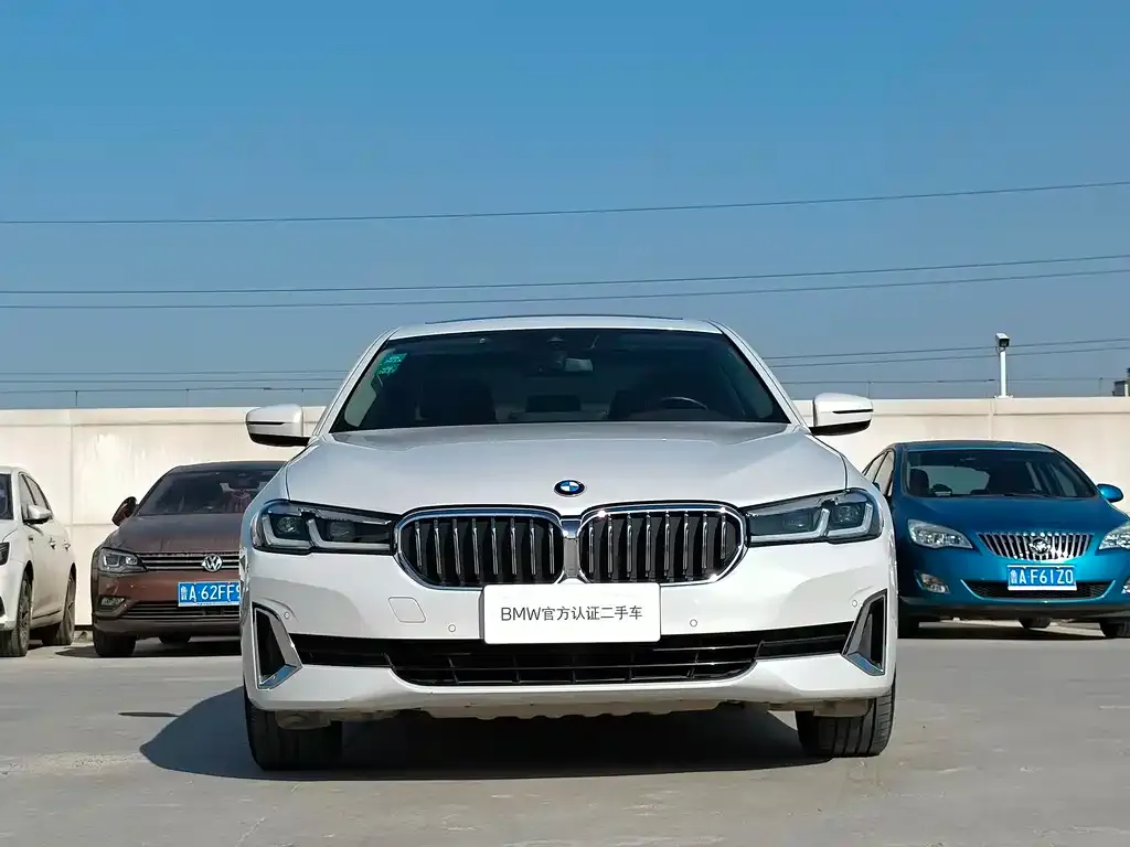 BMW 5 Series — фото 4