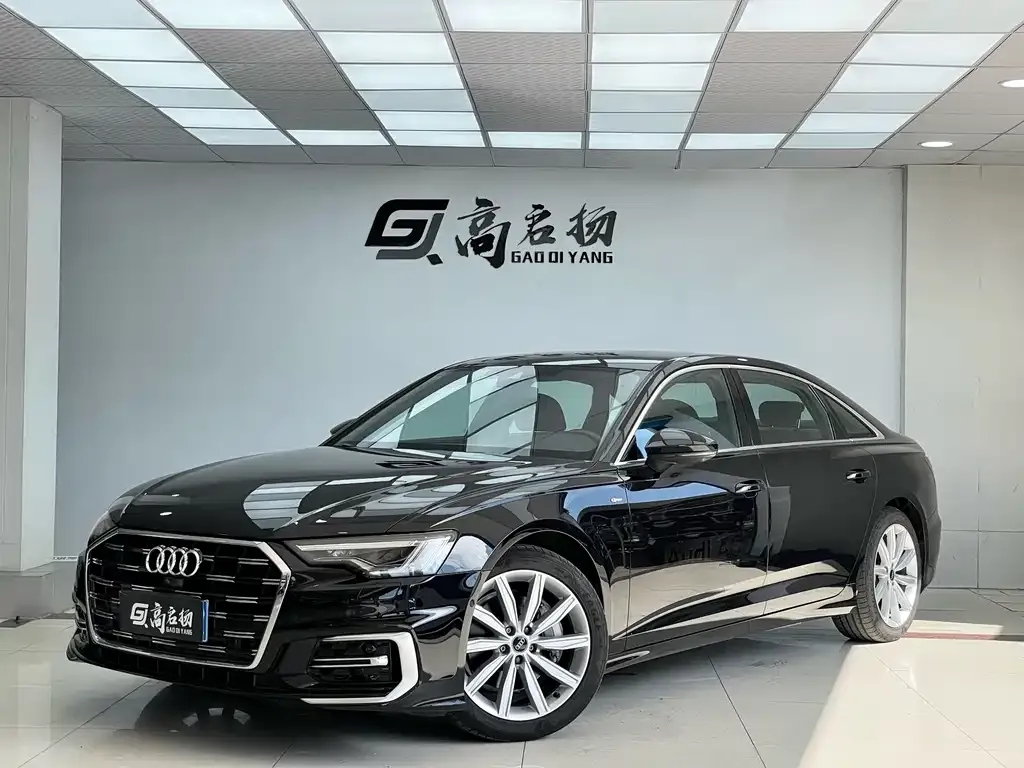 Audi A6L — фото 1