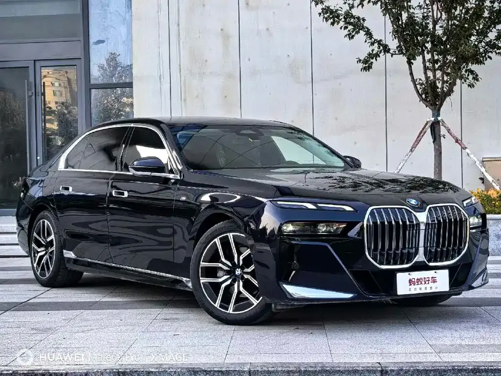 BMW 7 Series 2025 из CN, фото 2