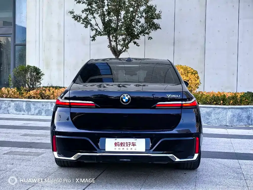 BMW 7 Series 2025 из CN, фото 10