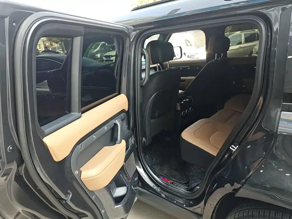 Land Rover Defender 2025 из CN, фото 3