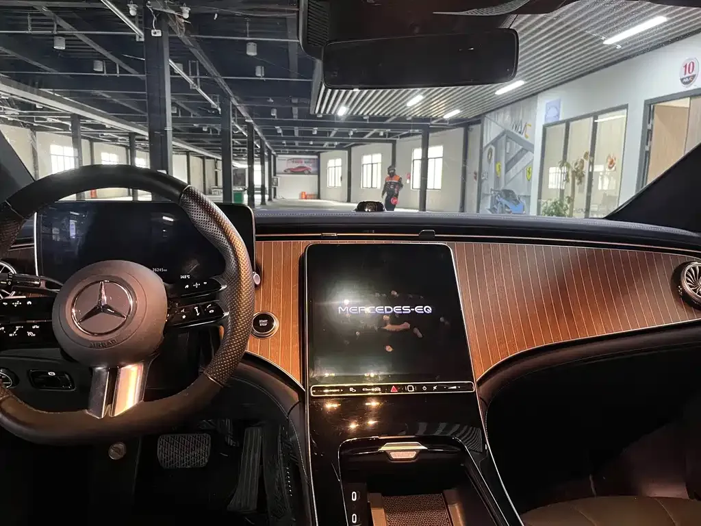 Mercedes-Benz EQE 2024 из CN, фото 3