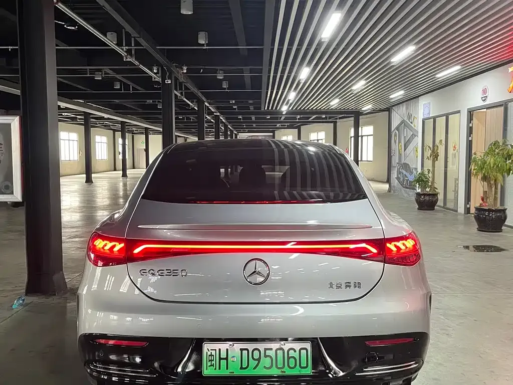 Mercedes-Benz EQE 2024 из CN, фото 8