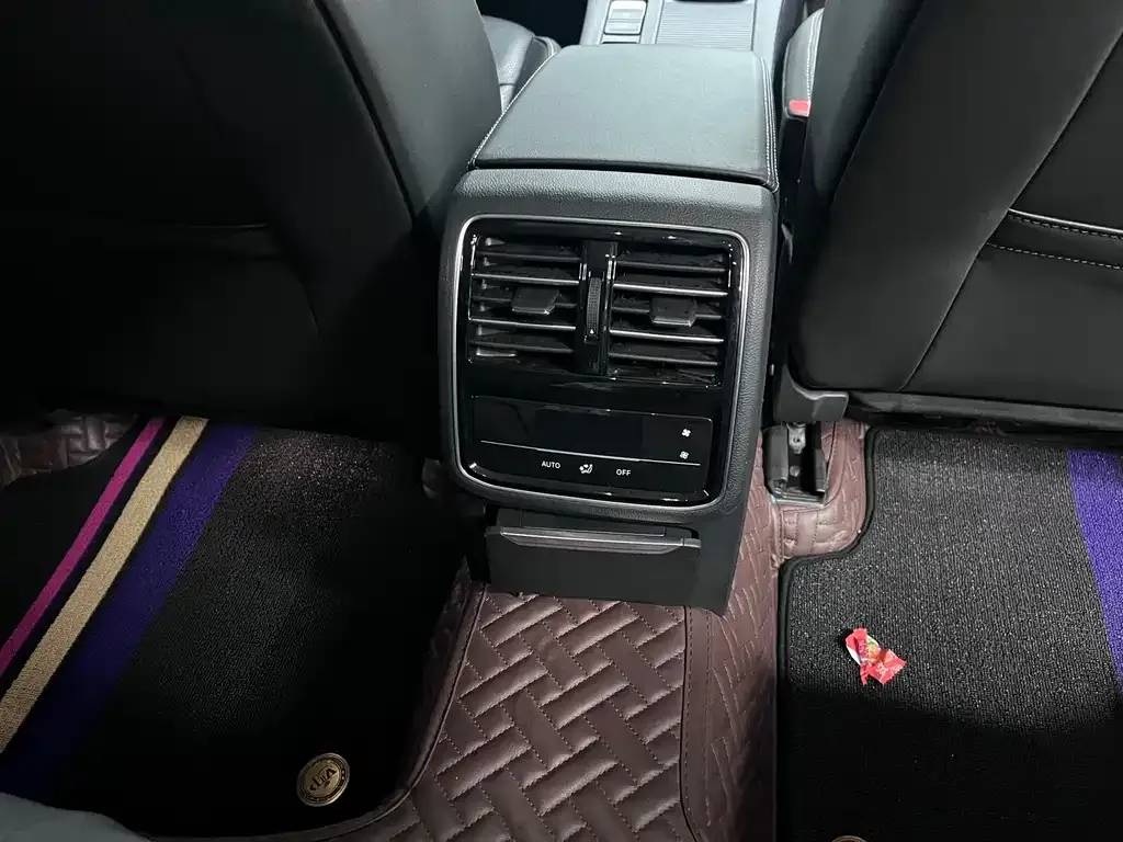 Volkswagen CC 2023 из CN, фото 4