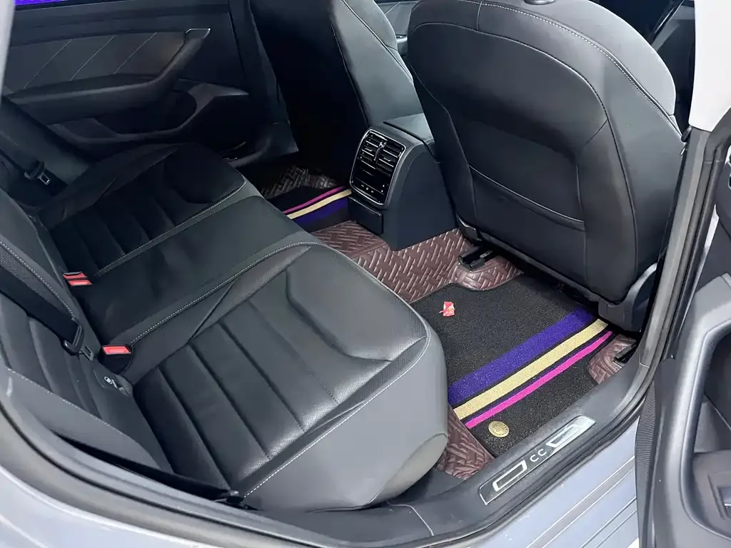 Volkswagen CC 2023 из CN, фото 3