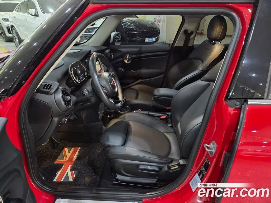 Mini Cooper 2021 из KR, фото 2