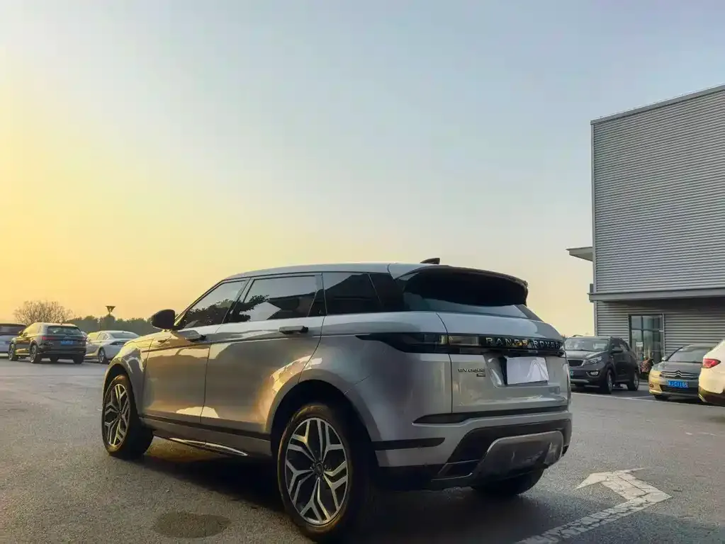 Land Rover Evoque 2023 из CN, фото 4