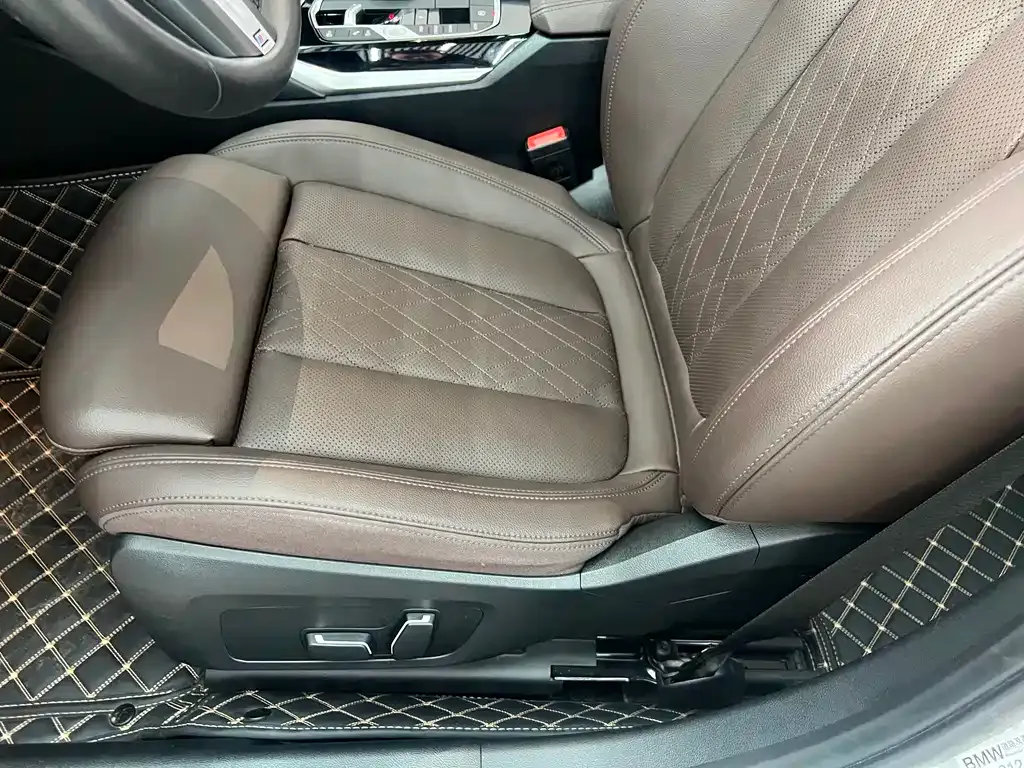 BMW 3 Series 2024 из CN, фото 8