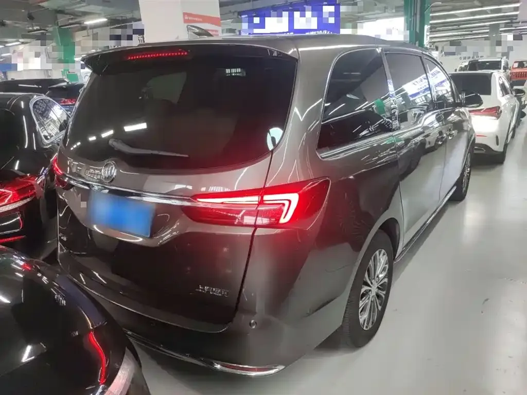 Buick GL8 2023 из CN, фото 7
