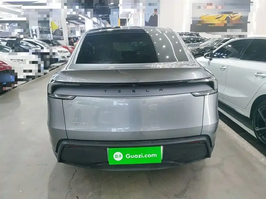 Tesla Model Y — фото 7