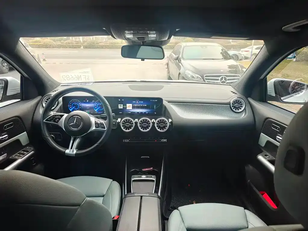 Mercedes-Benz EQA 2025 из CN, фото 3