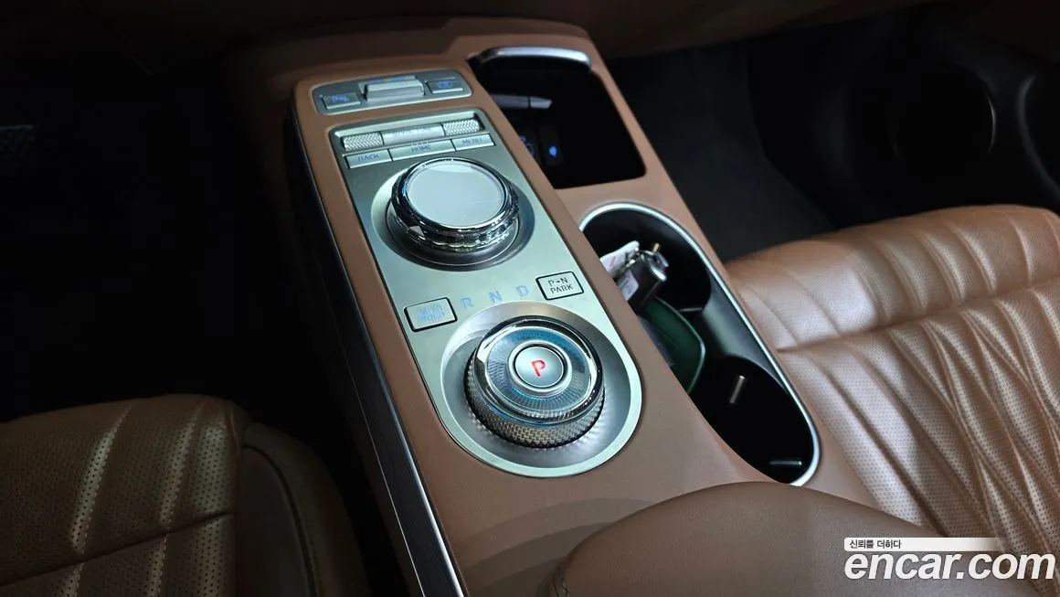 Genesis GV70 — фото 10