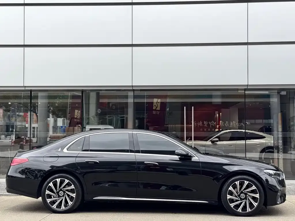 Mercedes-Benz E-Class 2024 из CN, фото 7