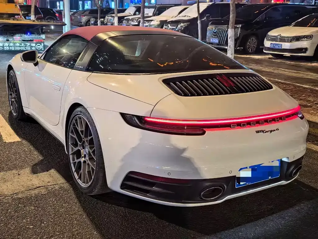 Porsche 911 2023 из CN, фото 6