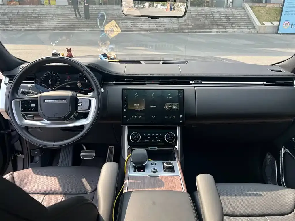 Land Rover Range Rover 2023 из CN, фото 2