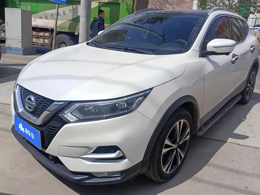 Nissan Qashqai — фото 1