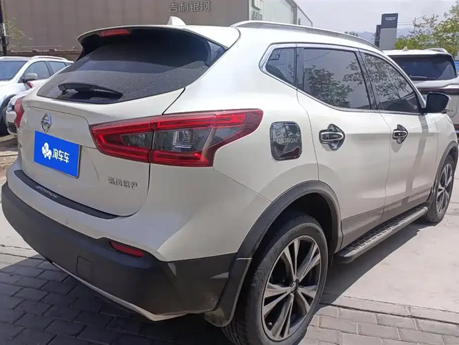 Nissan Qashqai — фото 10