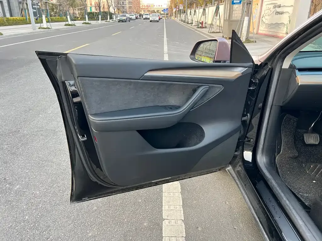 Tesla Model Y 2022 из CN, фото 9