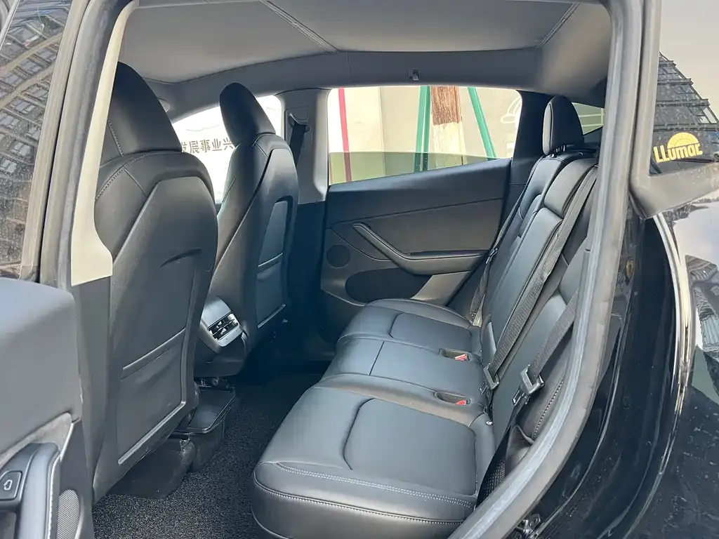 Tesla Model Y 2022 из CN, фото 10