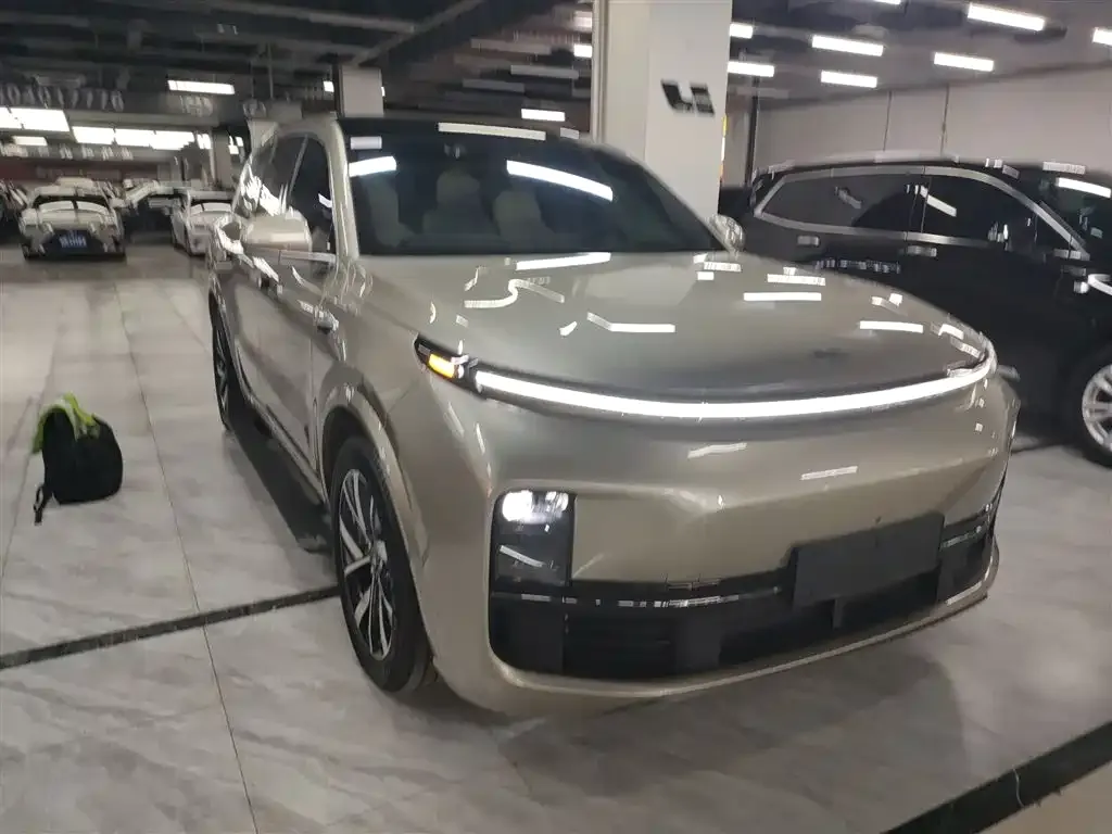 Li Auto L8 2023 из CN, фото 2