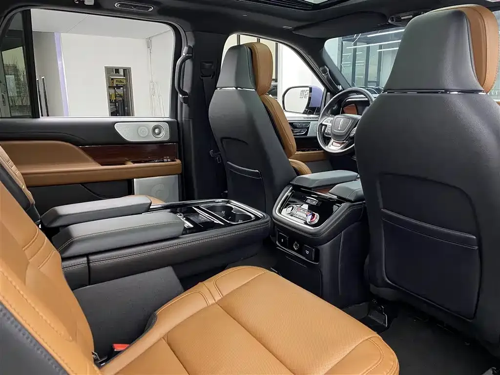 Lincoln Navigator 2022 из CN, фото 2