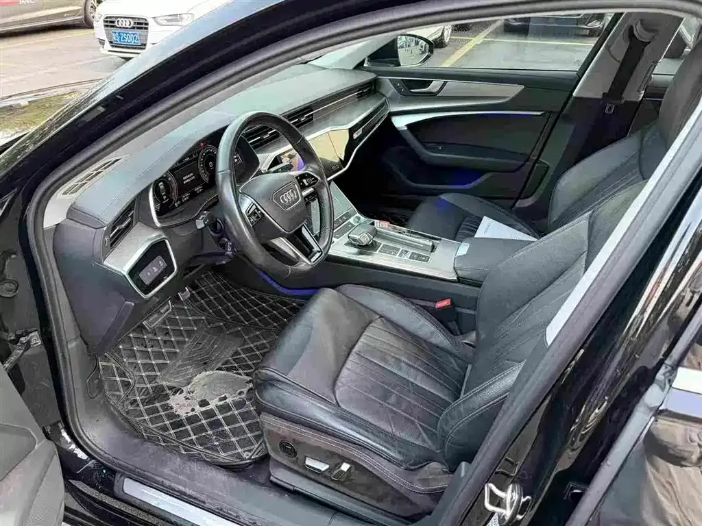 Audi A6L 2022 из CN, фото 7