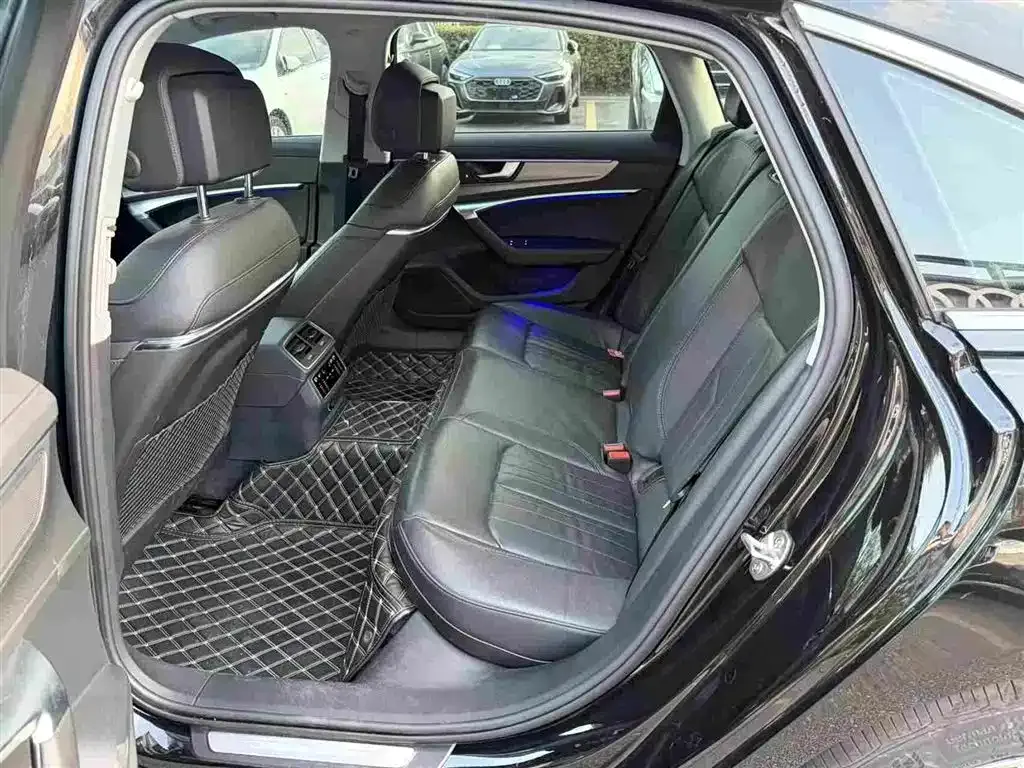 Audi A6L 2022 из CN, фото 3