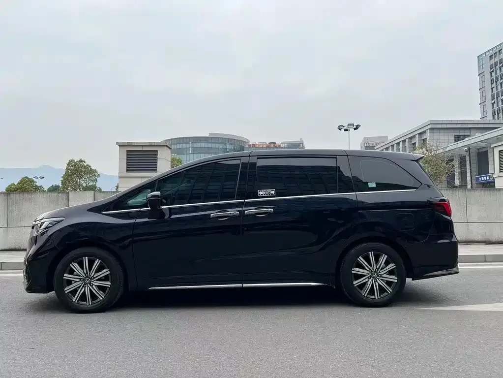 Honda Odyssey 2023 из CN, фото 2