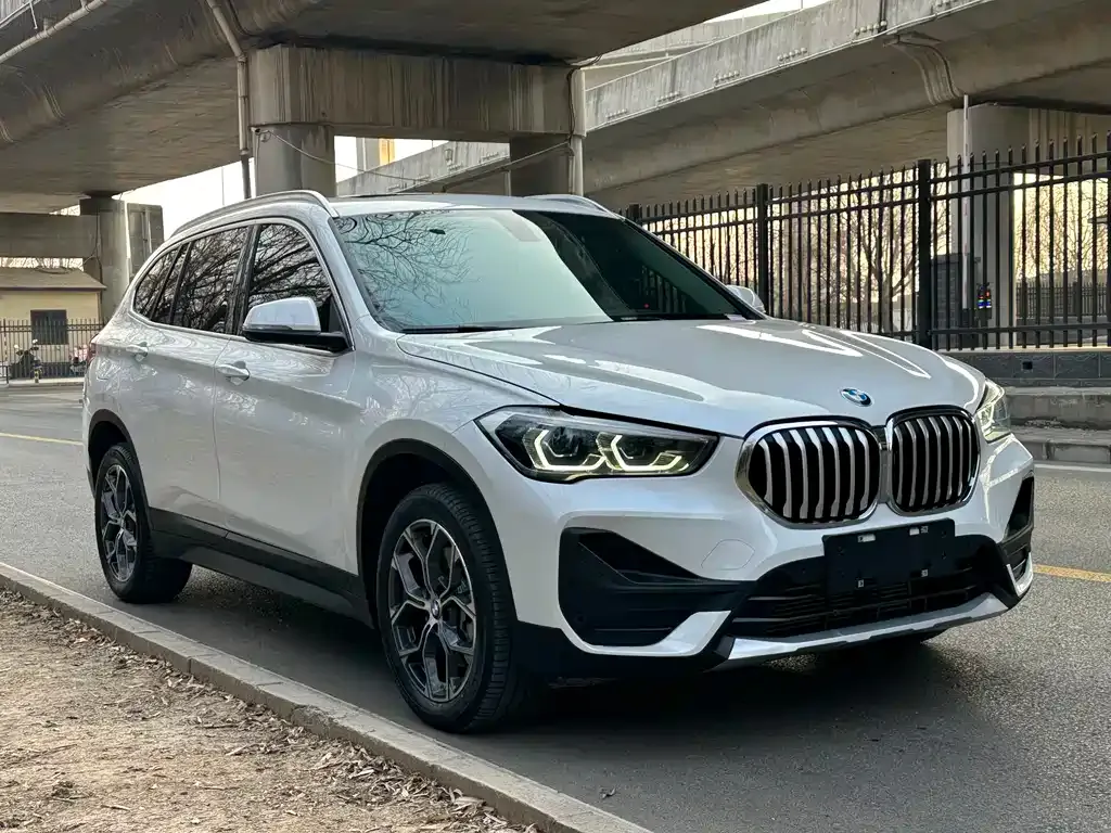 BMW X1 — фото 5