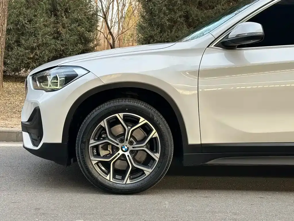 BMW X1 — фото 3