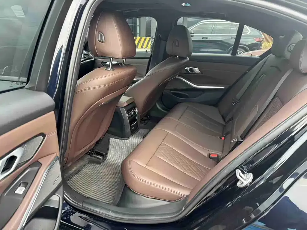 BMW 3 Series 2024 из CN, фото 6