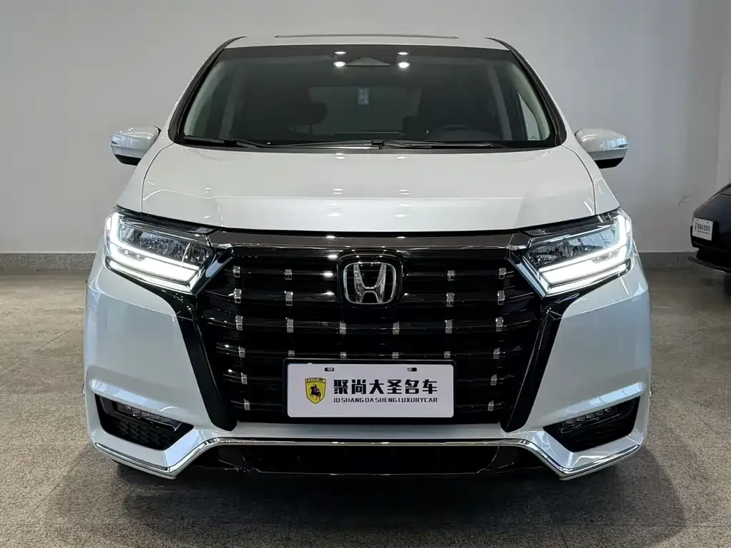 Honda Elysion 2024 из CN, фото 8