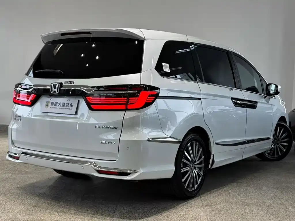 Honda Elysion 2024 из CN, фото 6