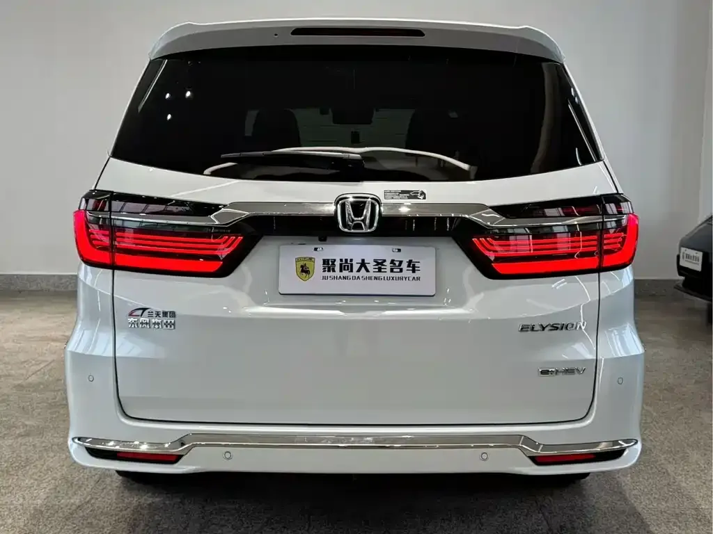 Honda Elysion 2024 из CN, фото 3