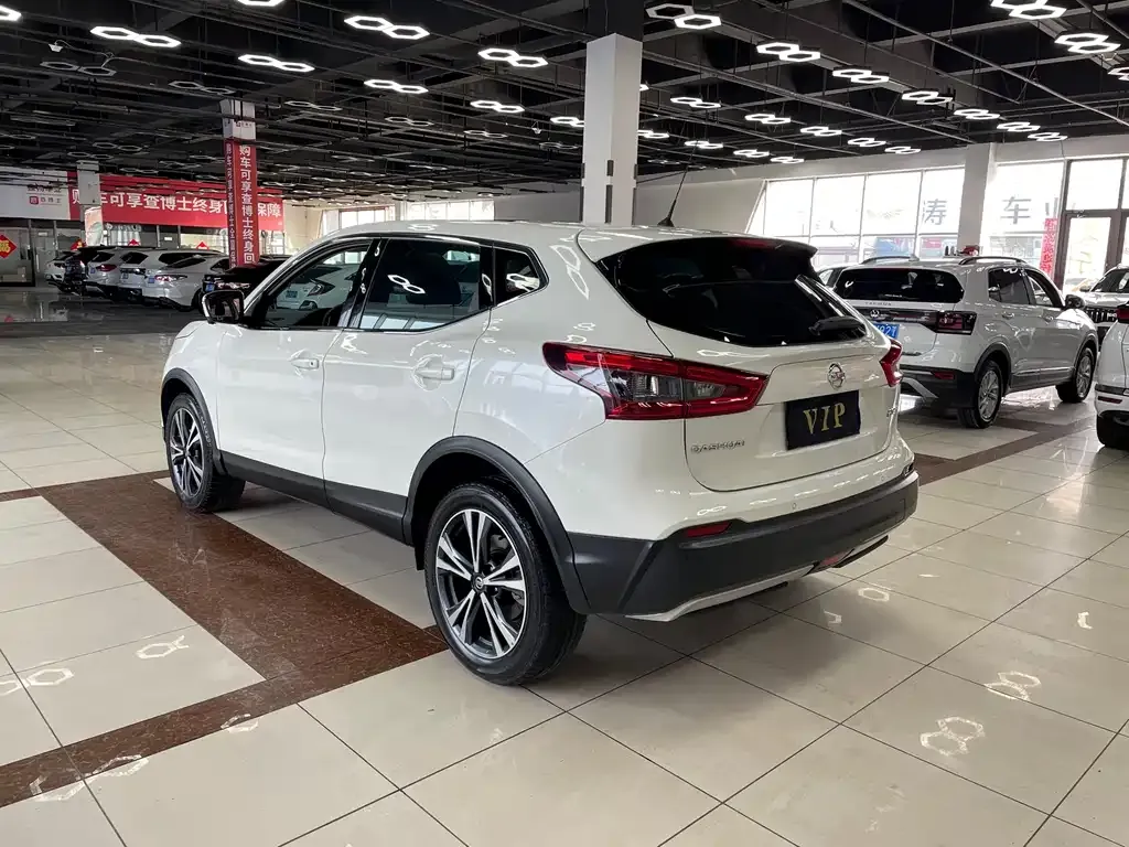 Nissan Qashqai 2021 из CN, фото 2