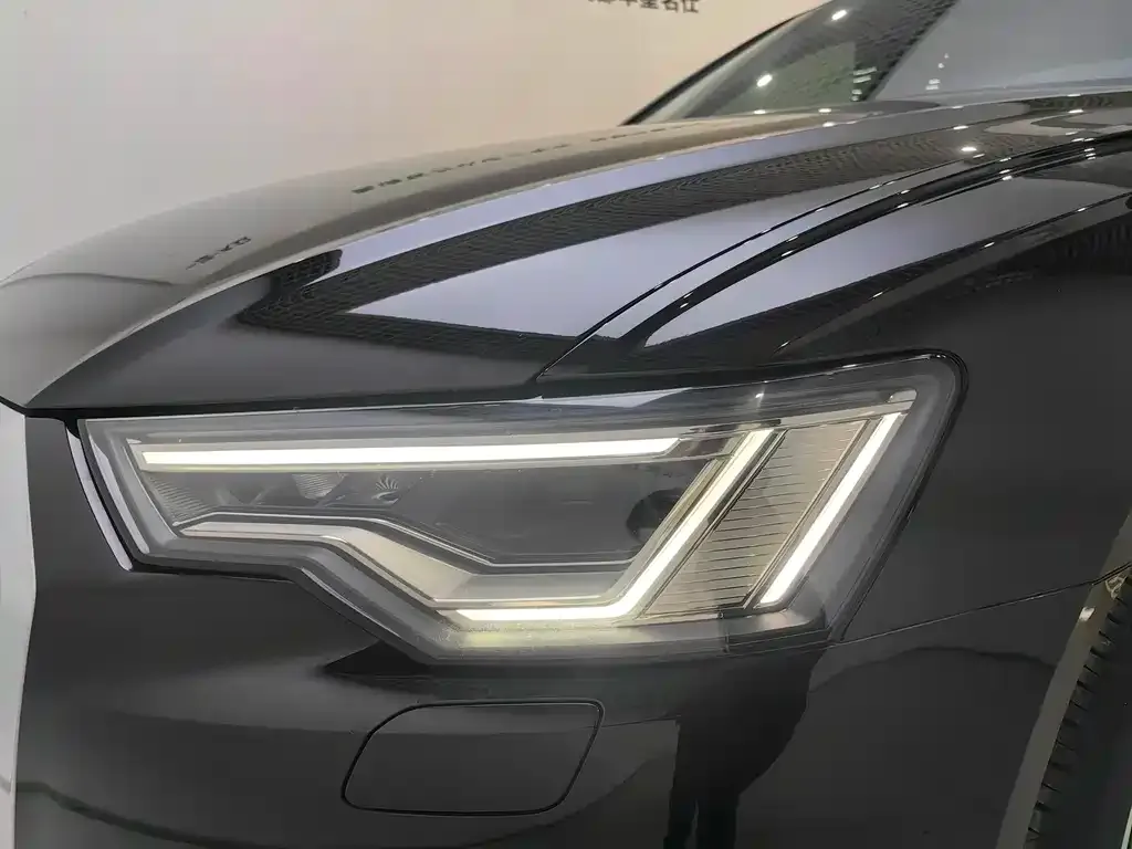 Audi A6L 2023 из CN, фото 2
