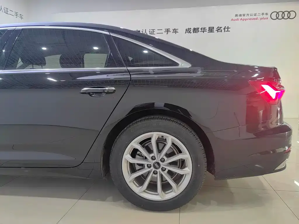 Audi A6L 2023 из CN, фото 7