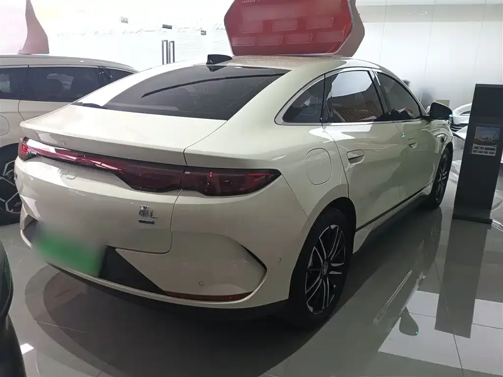 BYD Qin L 2025 из CN, фото 3