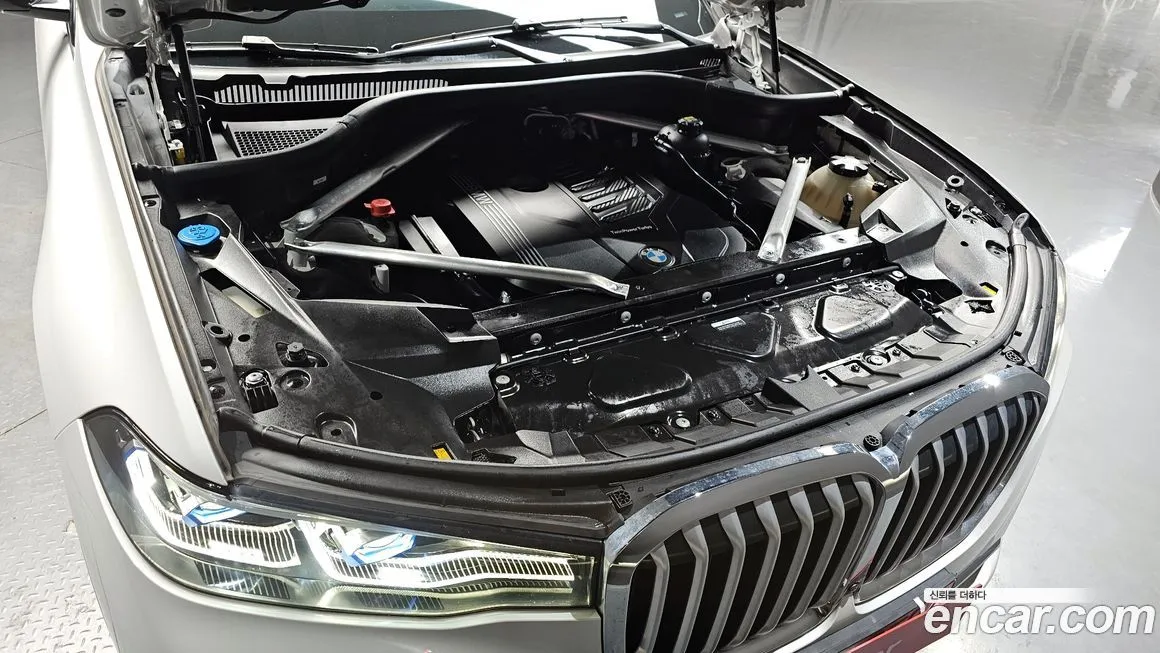 BMW X7 — фото 9