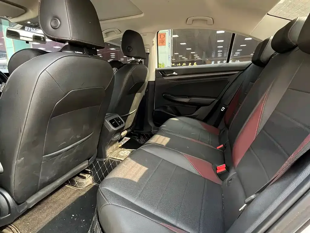 Volkswagen Bora 2021 из CN, фото 4